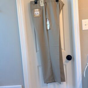 Haggar Men’s classic pants 40 wide 30 length